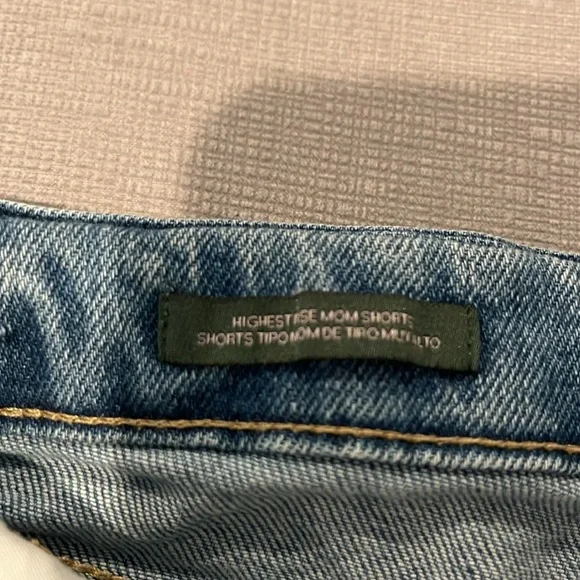 Wild fable women’s denim distressed shorts size 0 - Picture 3 of 5